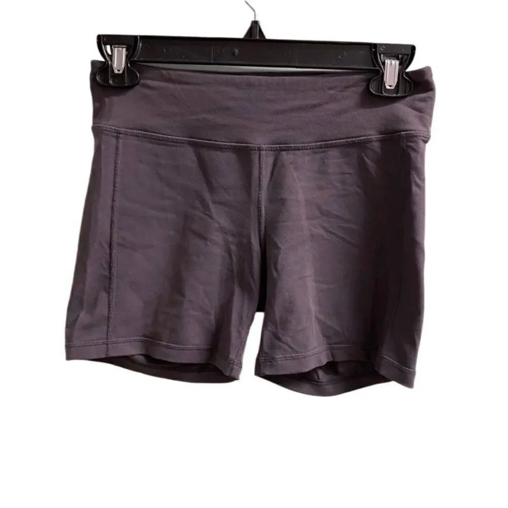 Athleta Athletic grey form fitting shorts/ gym workout size xs